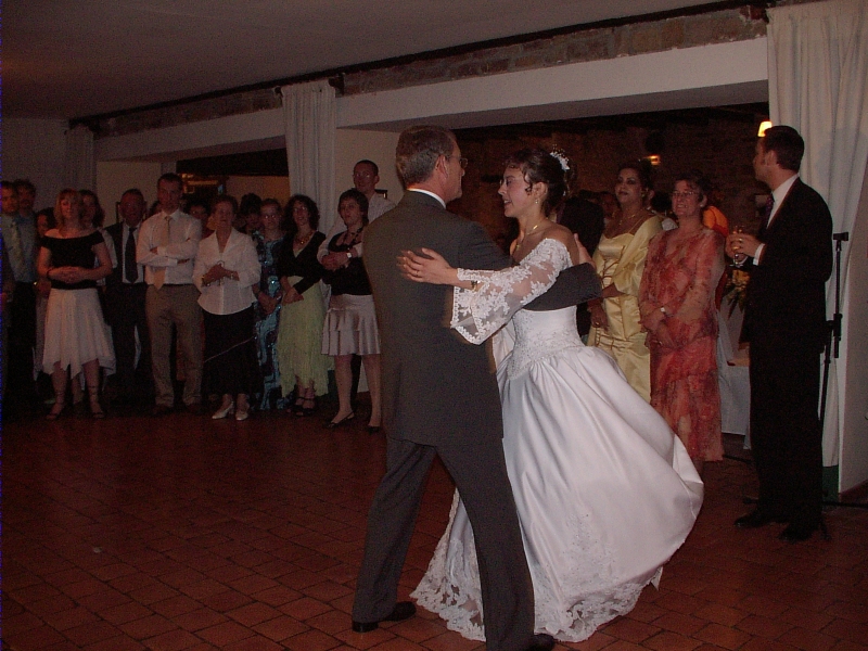 Ouverture du bal par Karine et son papa